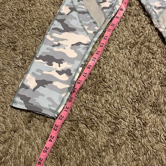 Powerhold fabletics size small - Picture 5 of 5